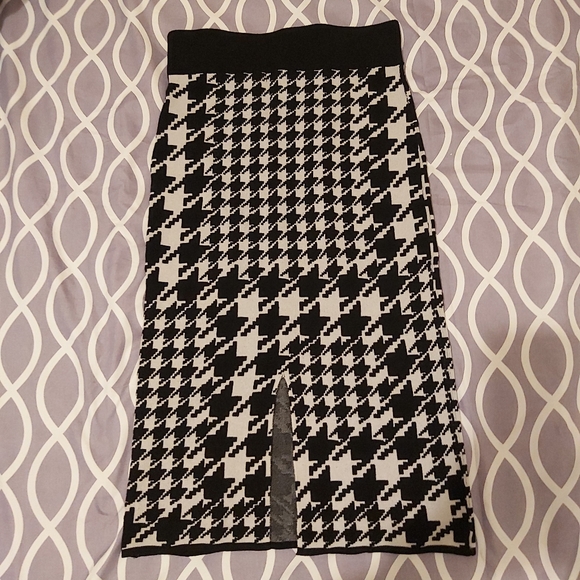 New h&m skirt - Picture 2 of 3